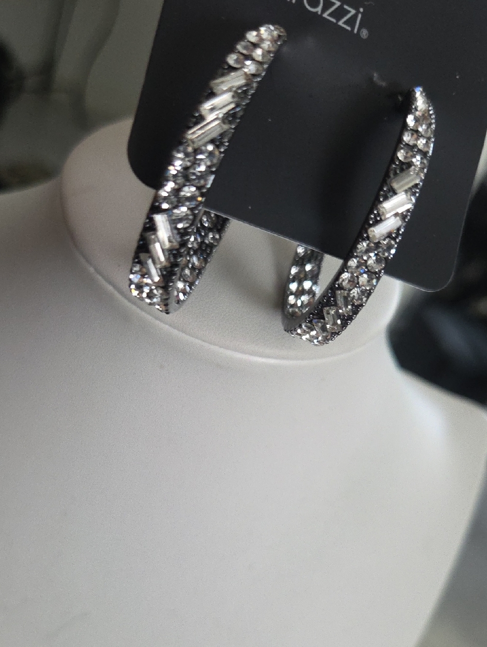 Paparazzi Glitzy By Association Black Earrings NWT